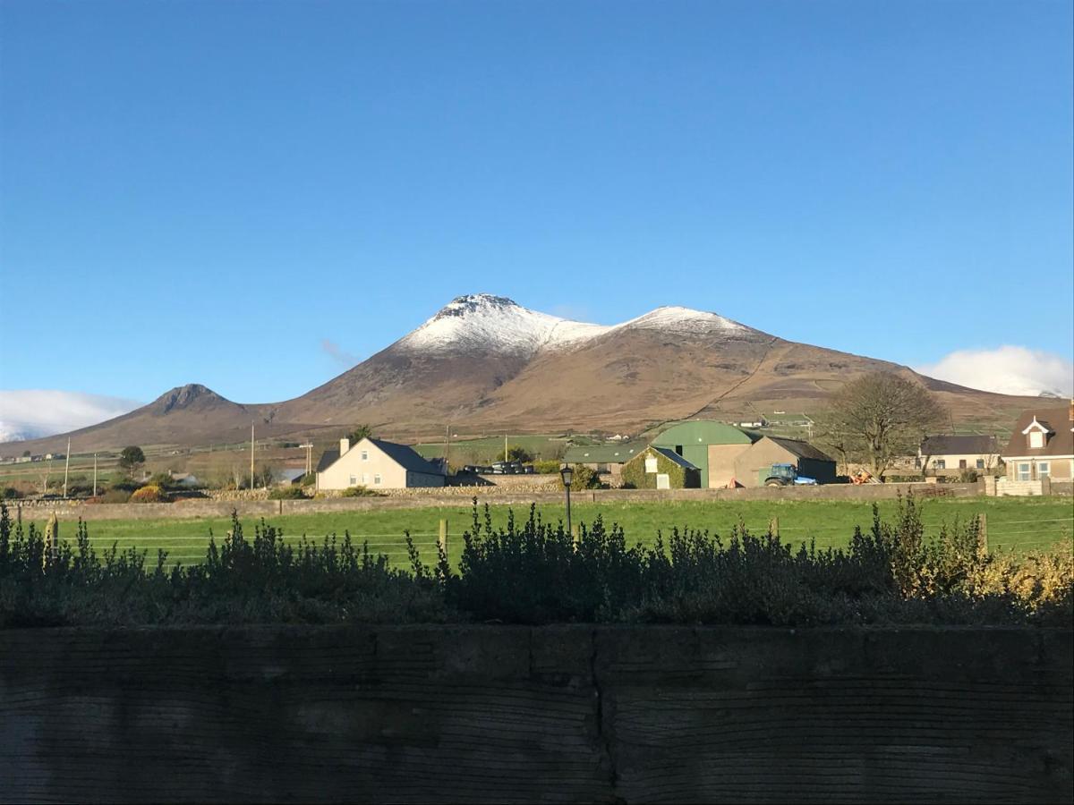 Lovely 2-Bed Cottage At The Foot Of The Mournes นิวรี ภายนอก รูปภาพ